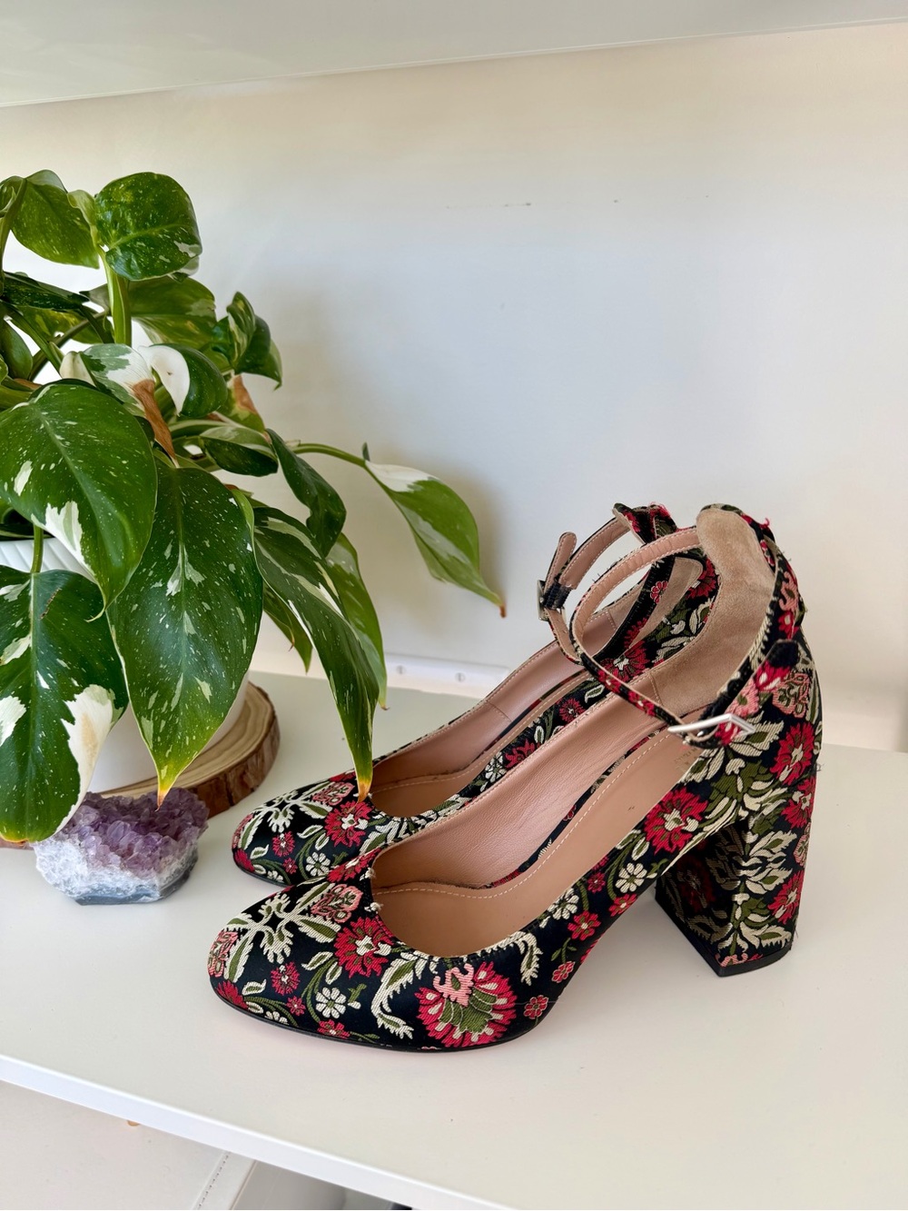 Lewit Floral Brocade Block Heel Shoes